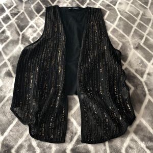 Lightweight sequins vest!